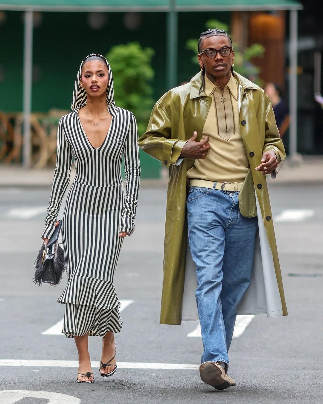 One look knows the camera.
The other knows the clothes.