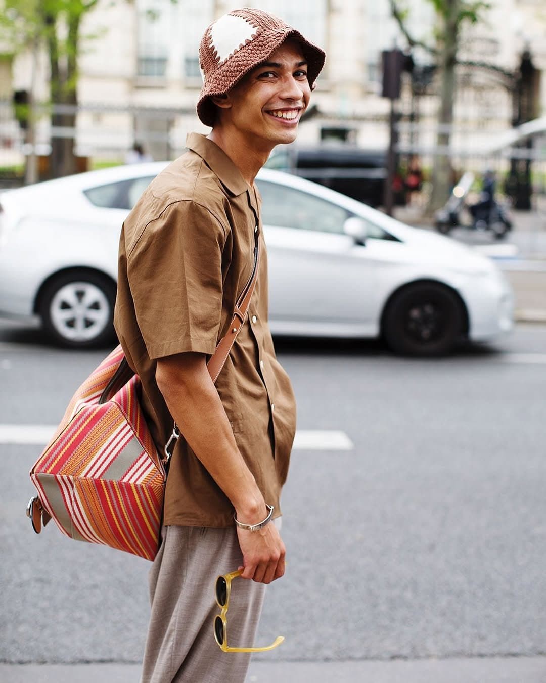 The bag gets the color,
the hat gets the texture.