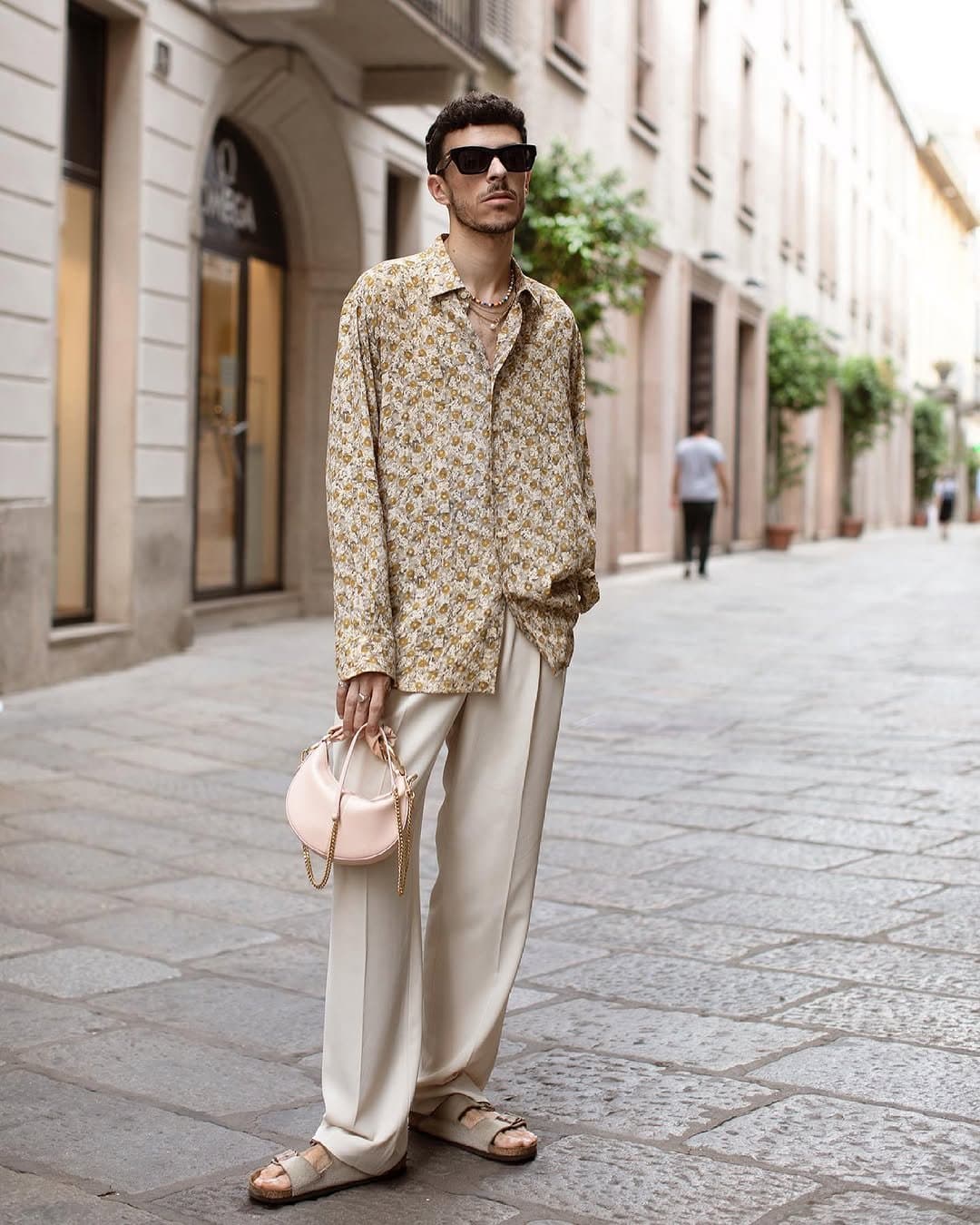 Resort dressing, saved
by one rude little bag.